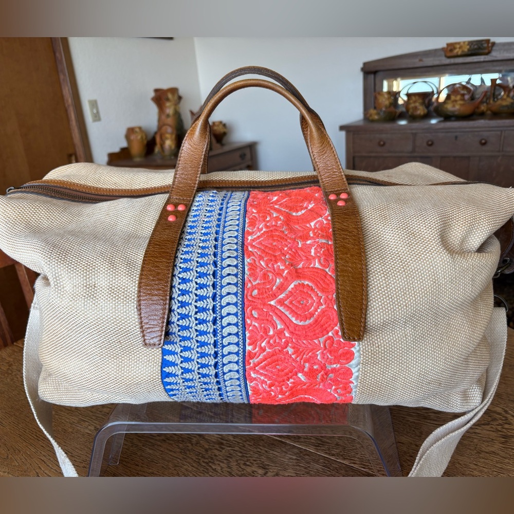 Anthropologie Jasper & Jeera neutral canvas, leather trim weekend bag top zip